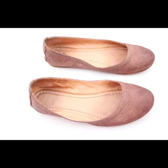 Frey Carson flats - Picture 5 of 8